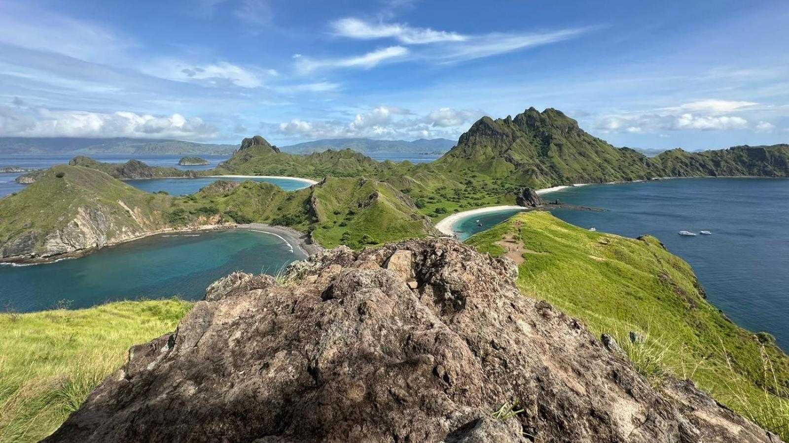 D'Flora Homestay Labuan Bajo Dış mekan fotoğraf