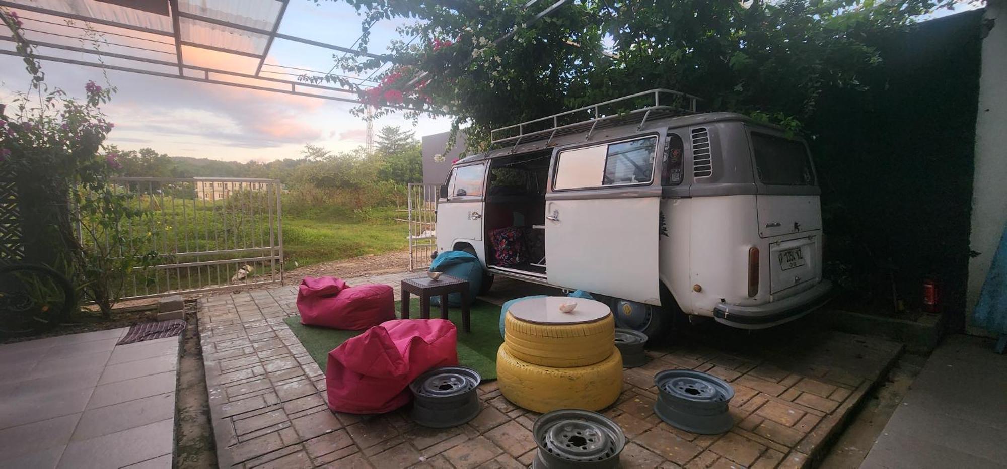 D'Flora Homestay Labuan Bajo Dış mekan fotoğraf
